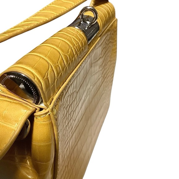 Top Handle Yellow Faux Crocodile Embossed Handbag Turn Lock Closure Like New - Picture 8 of 14